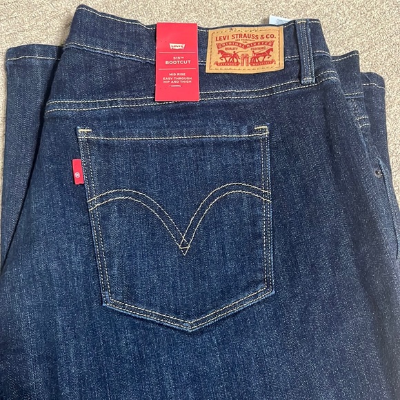 Levi's Denim - New Levi’s 👖 jeans 515 Bootcut